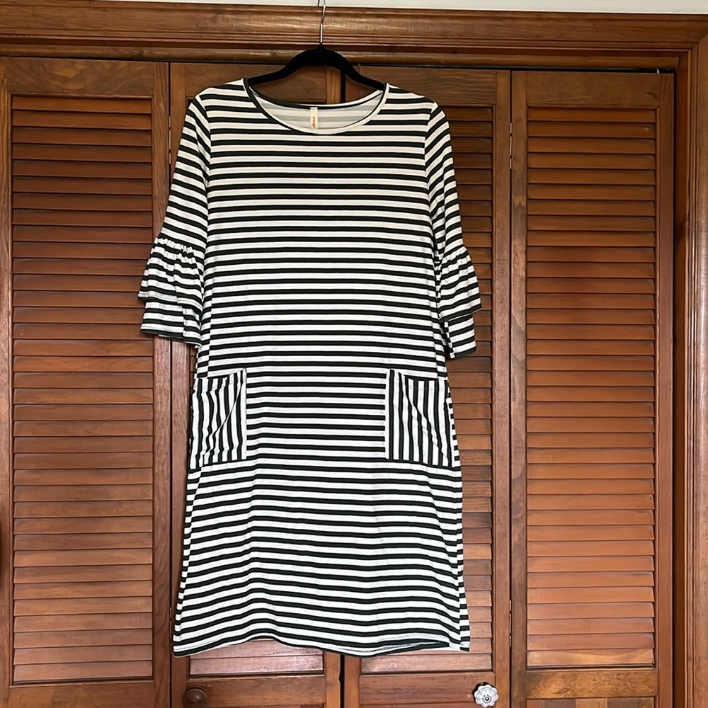 Striped Knee-Length Dress